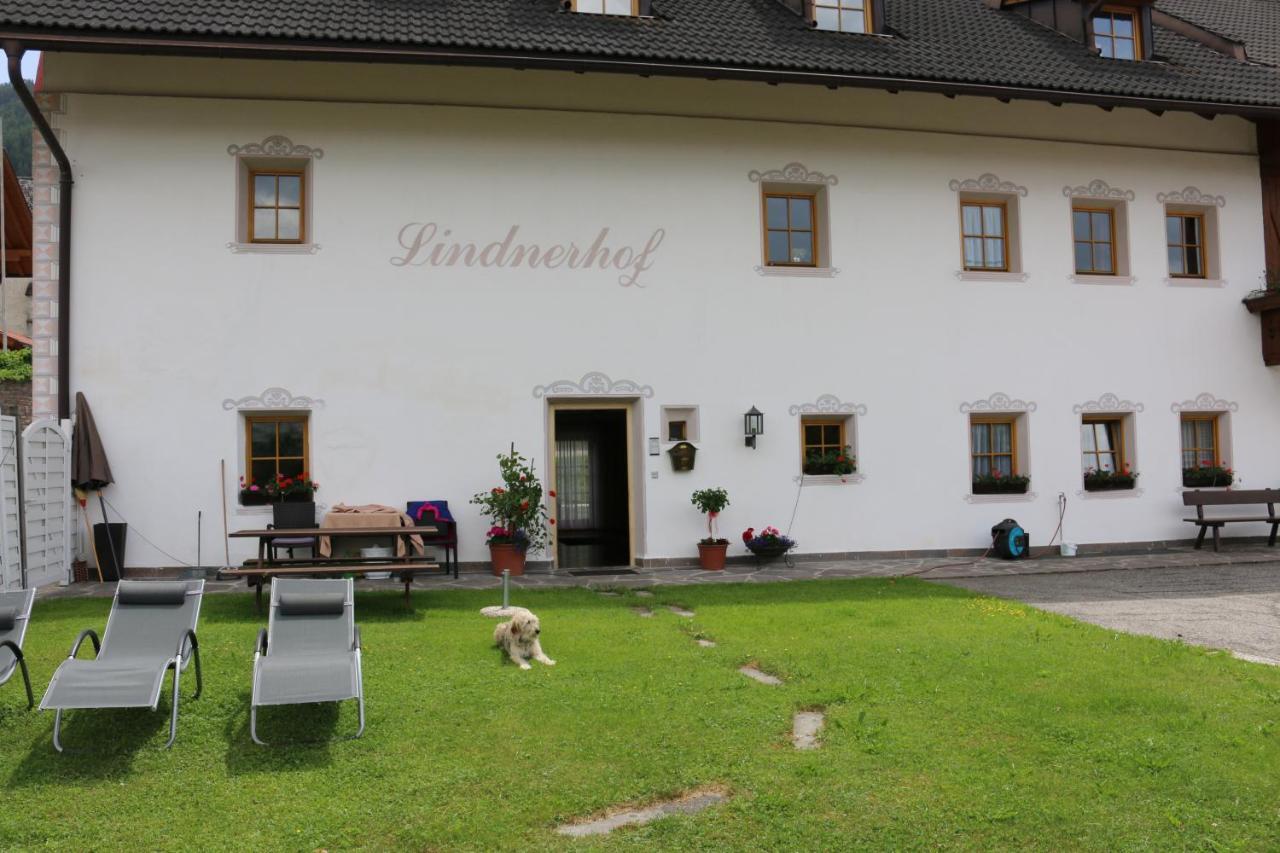 Lindnerhof Urlaub Am Bauernhof Hotell San Lorenzo di Sebato Exteriör bild